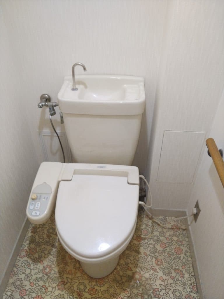 トイレの取替